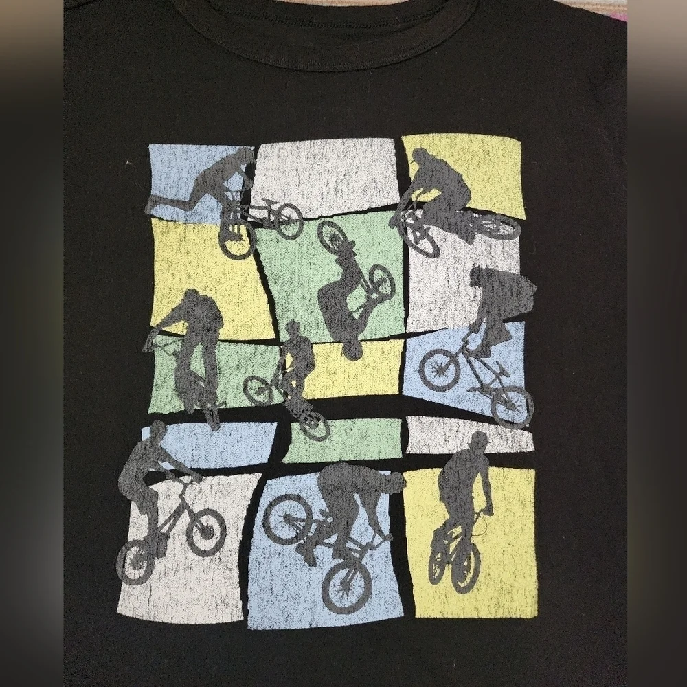 Gap Kids, Boys Graphic T-Shirt Shirt Sleeves Black Cyclist Stunts, sz XL